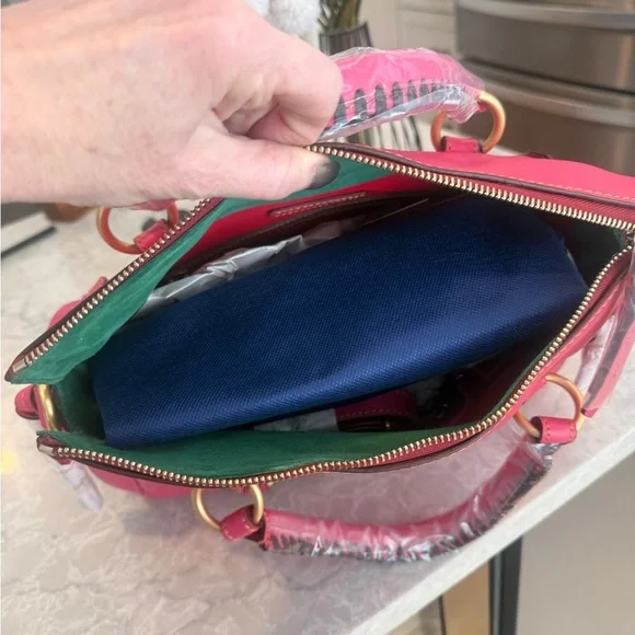 Dooney and Bourke large Florentine fuchsia satchel - Picture 10 of 13